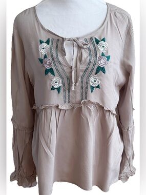 CRUEL GIRL Grayish Pink Embroidered Boho Ruffled Rayon Blouse Size Small